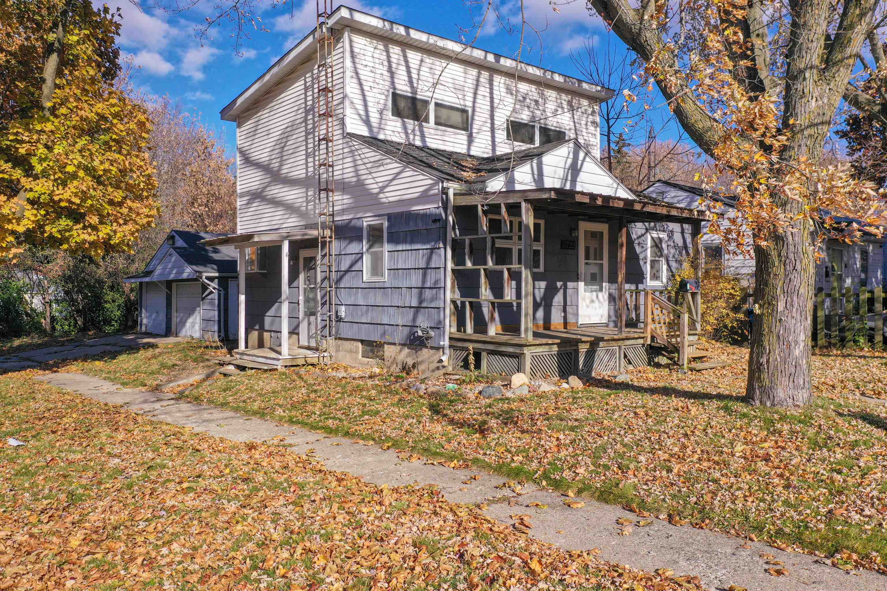 3722 Larchmont Street