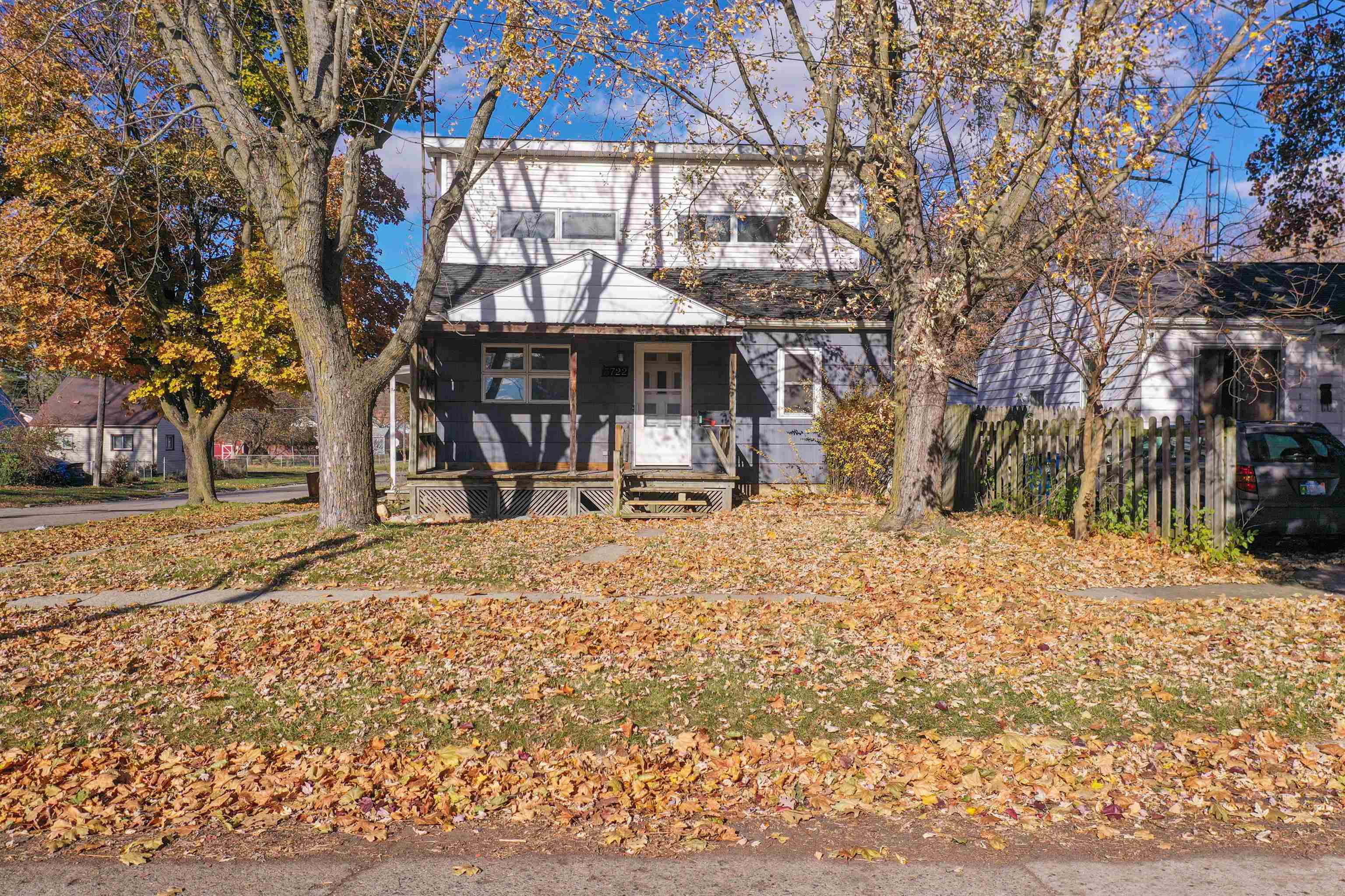 3722 Larchmont Street