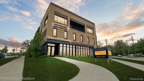 804 N MAIN Street 2C Rochester City MI 48307