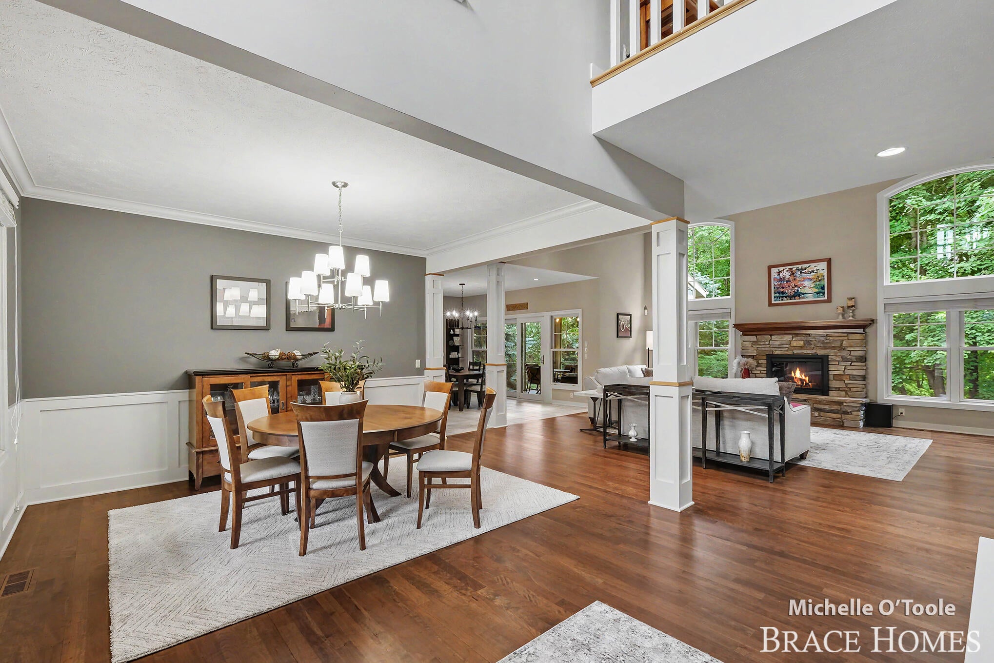 4260 S Oak Pointe Court NE