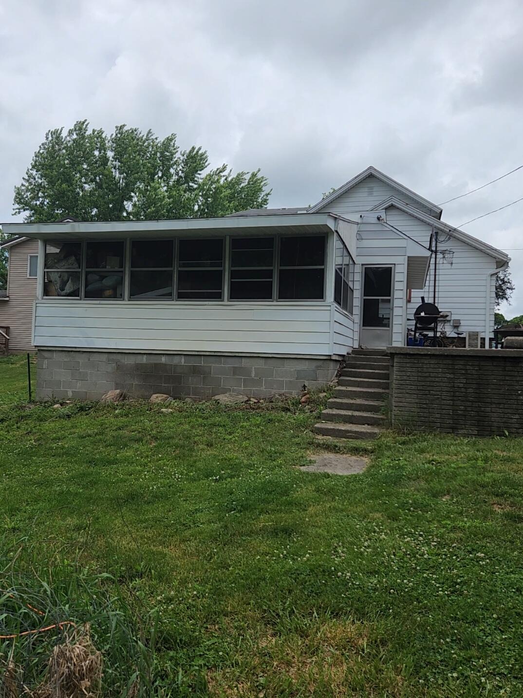 1453 Yeomans Street