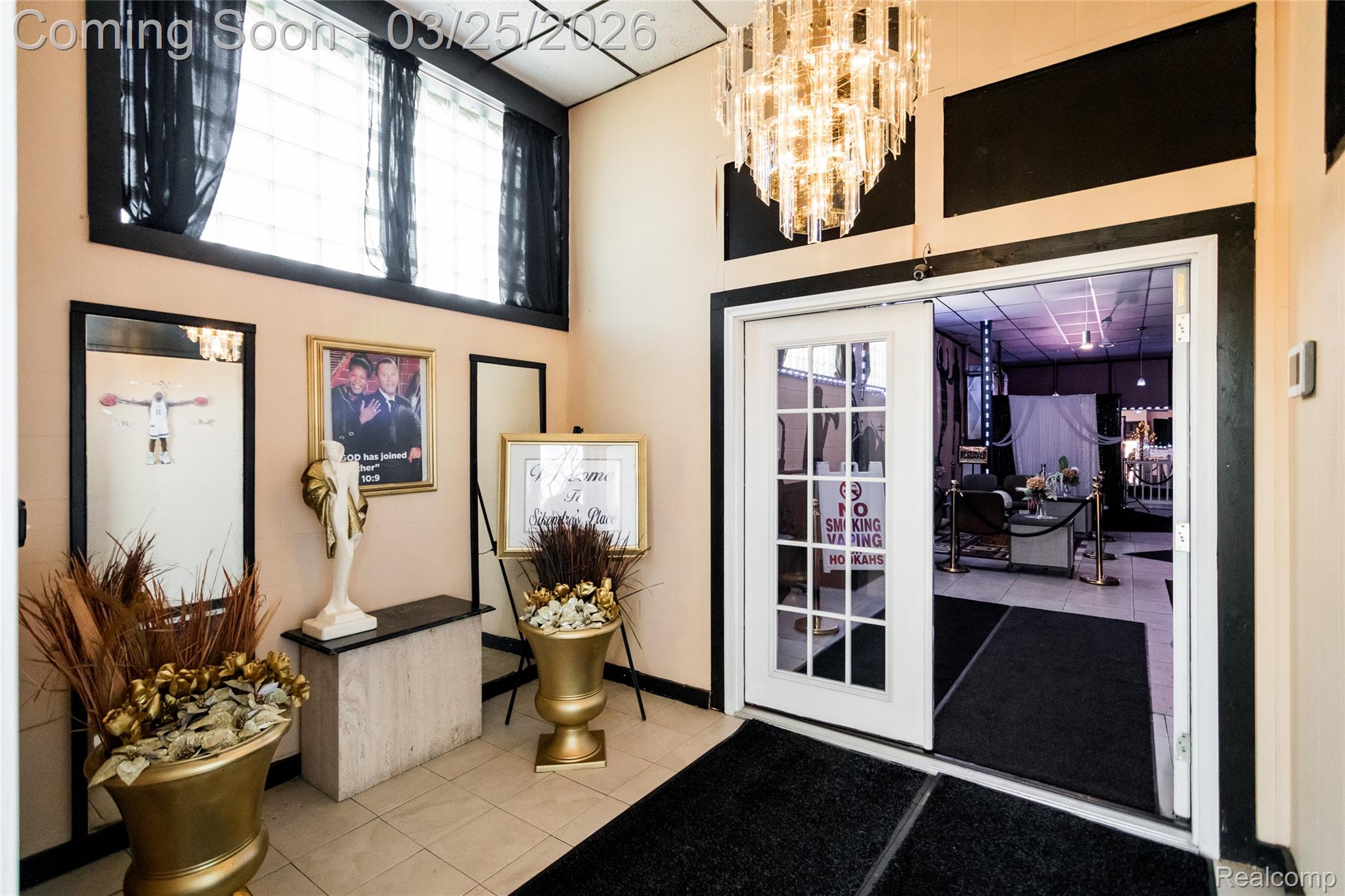 12325 Hamilton Avenue