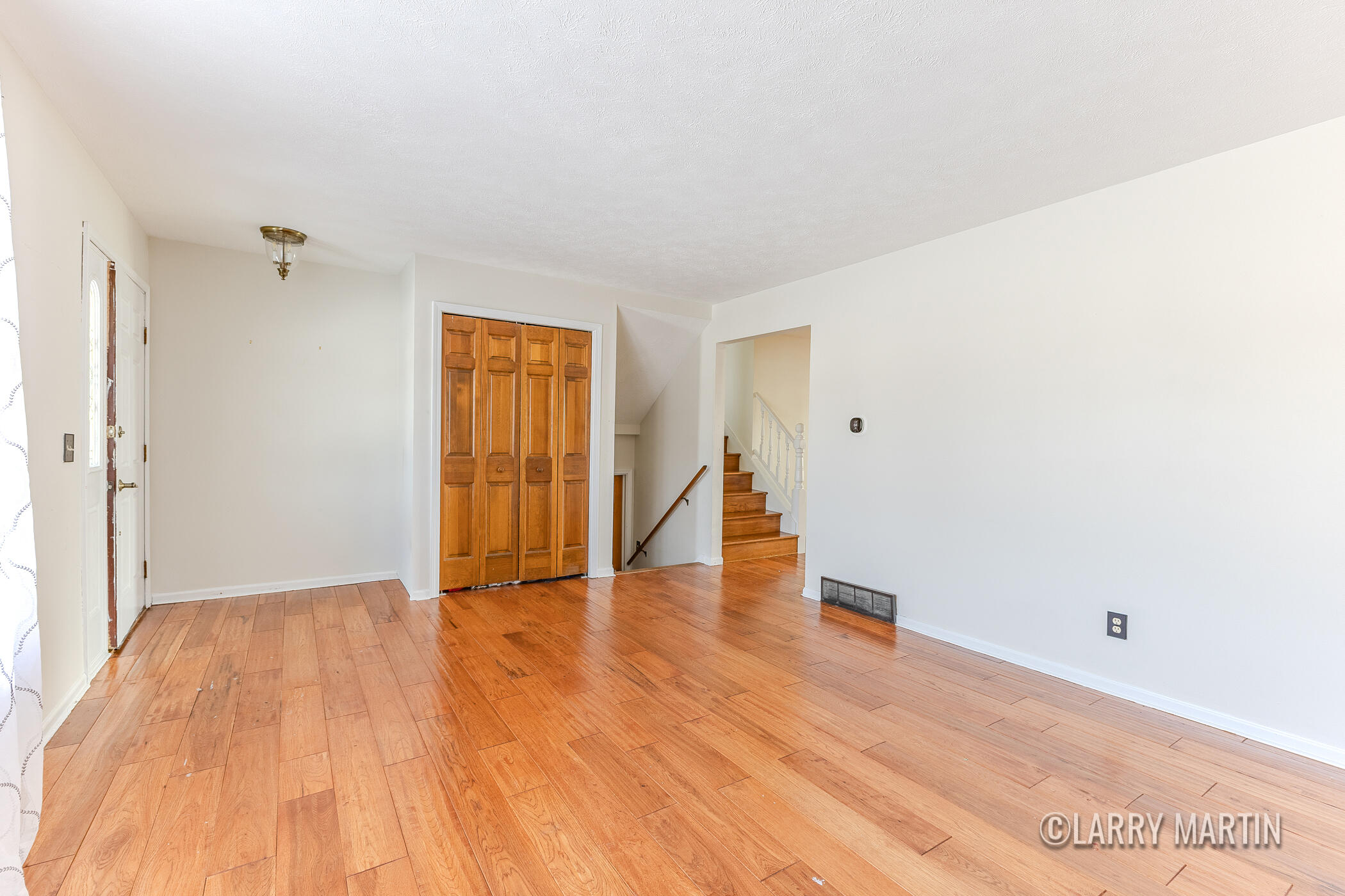 78 Rockview Drive NE