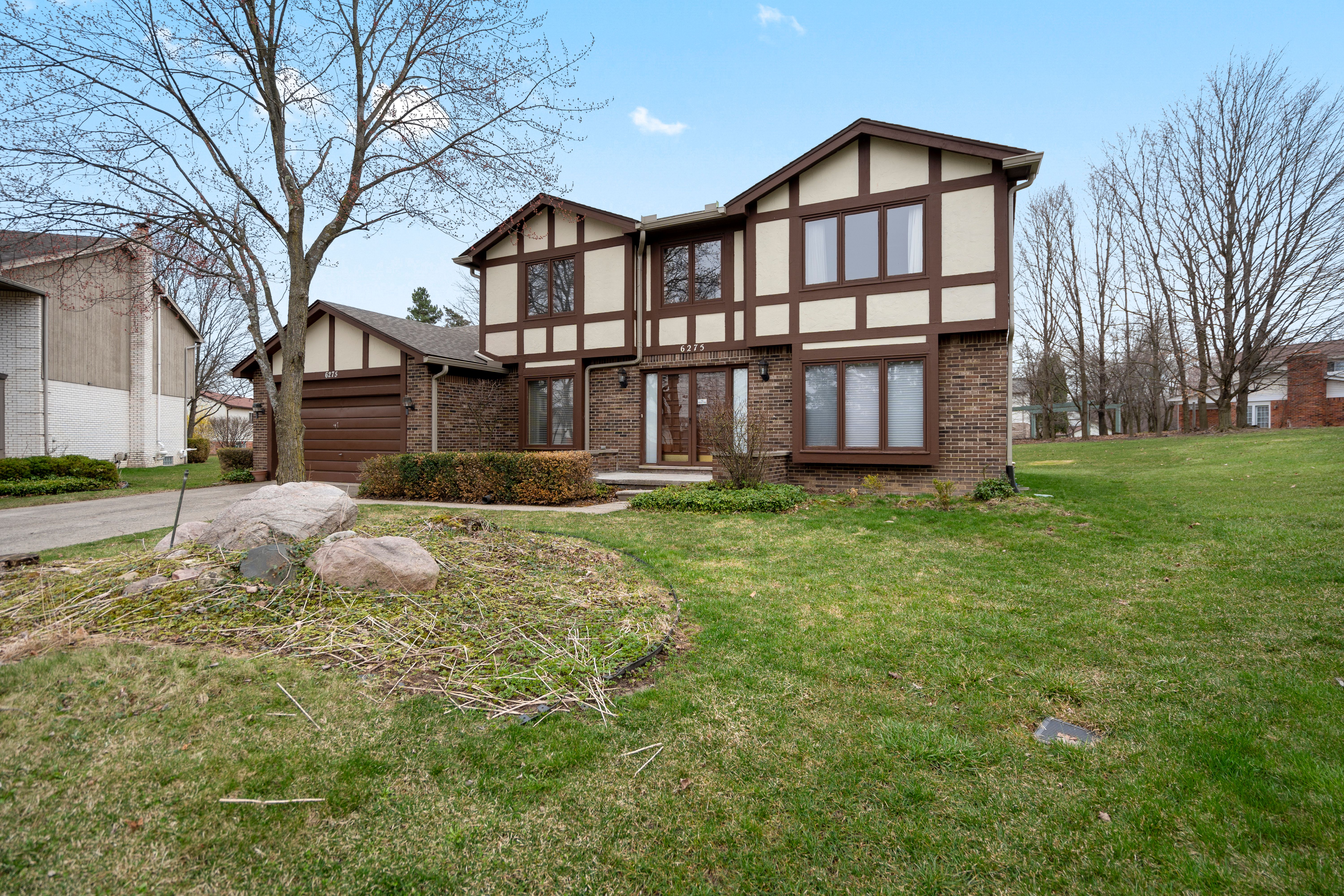 6275 FAIRBROOK Court