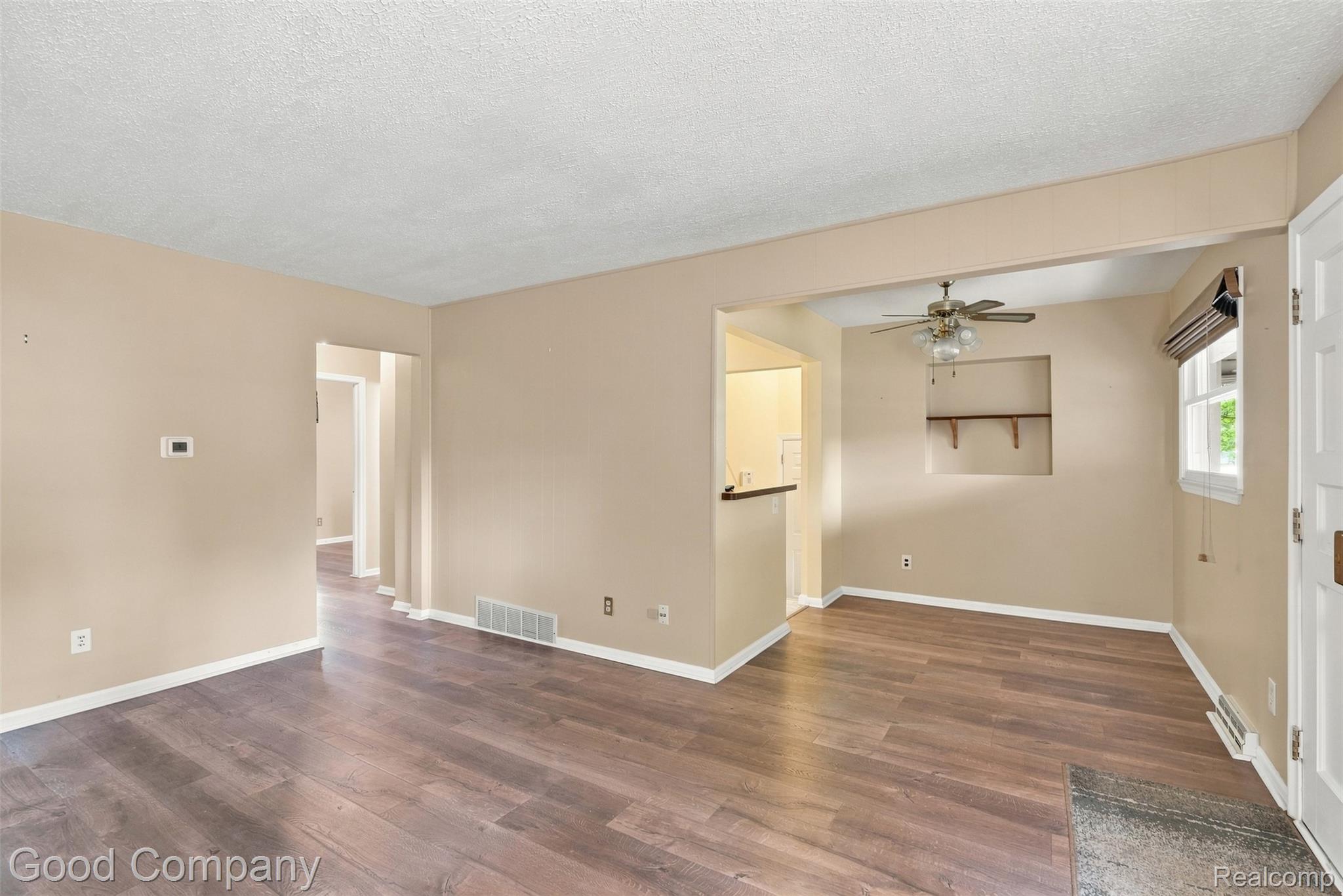 137 W Longfellow Avenue