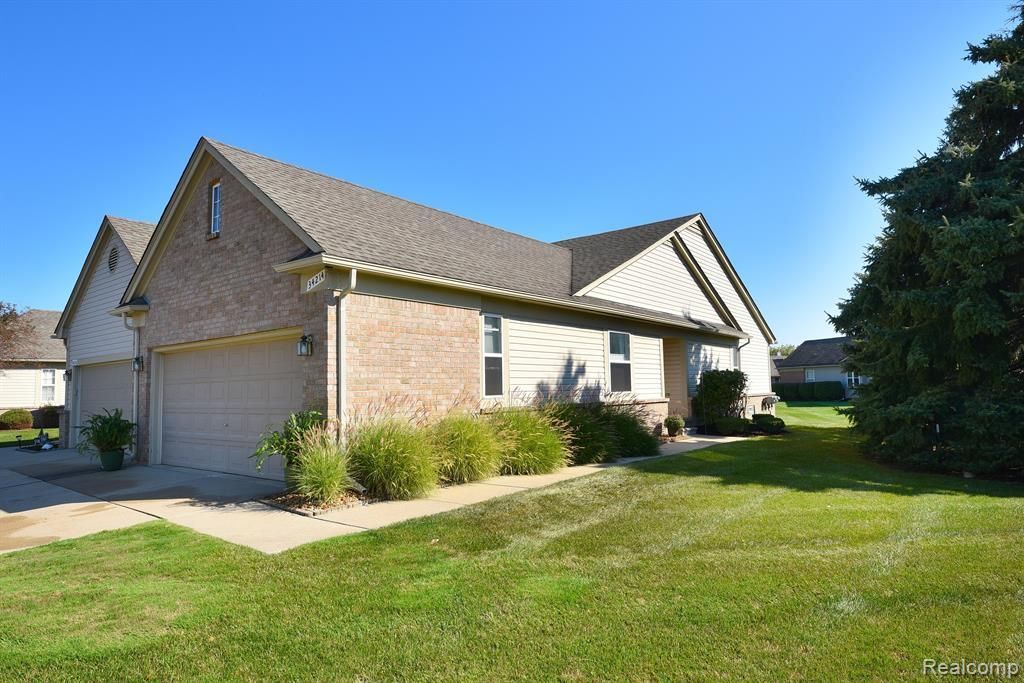 34214 BIRCHWAY Circle