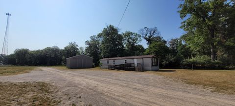 6634 N Woodbridge Road Merrill Township MI 49349