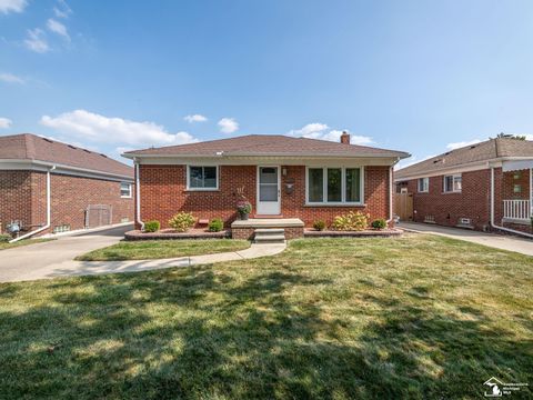 1257 11th Street Wyandotte City MI 48192