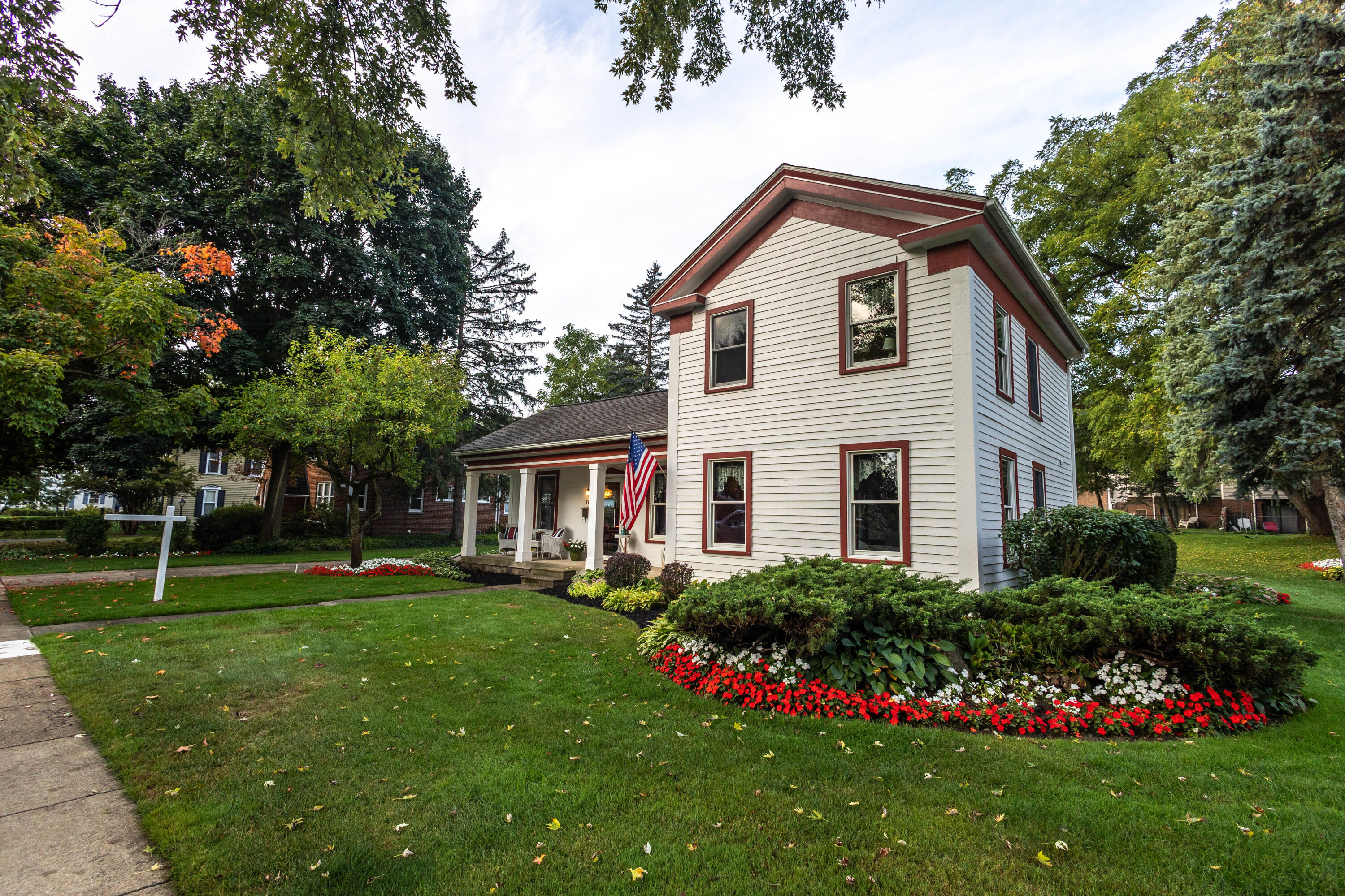 17 N Holcomb Road