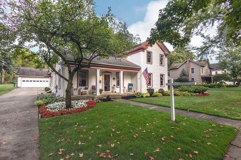 17 N Holcomb Road Village Of Clarkston City MI 48346