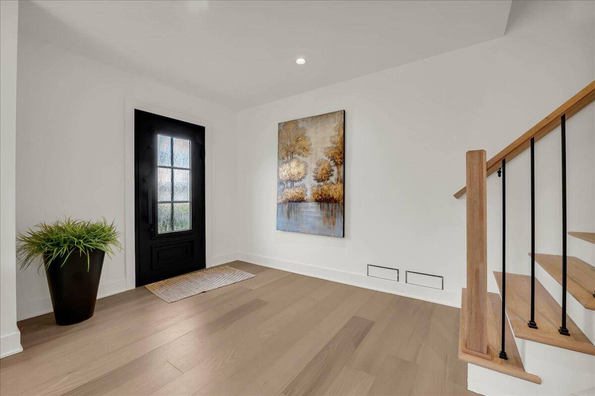 1323 Washington Boulevard