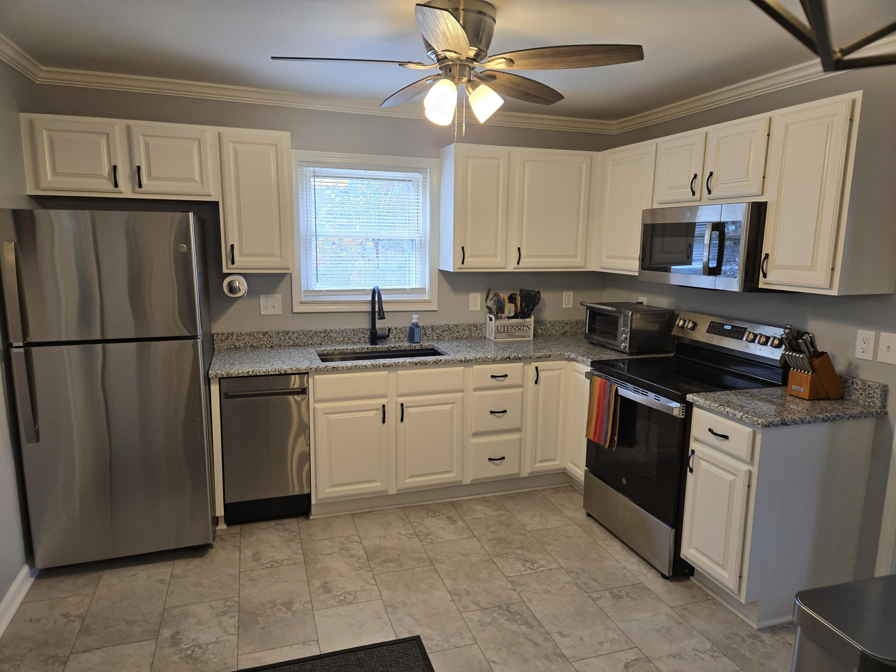 1991 S Pasadena Avenue