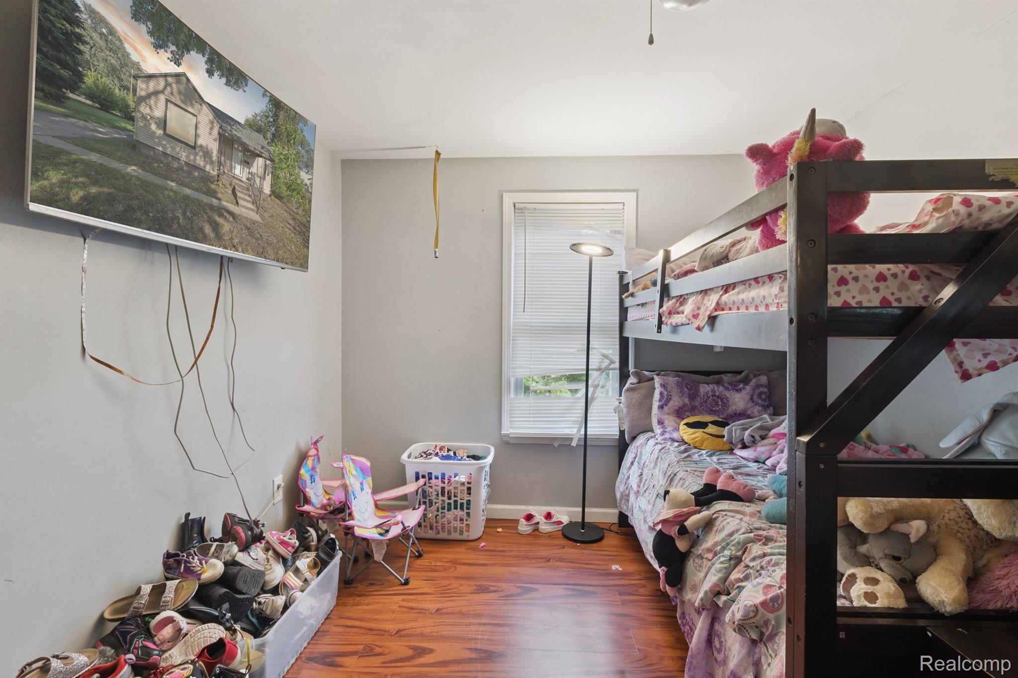 Dearborn Heights City, Michigan 48125, United States, 3 Bedrooms Bedrooms, ,1 BathroomBathrooms,Residential,Active,212964