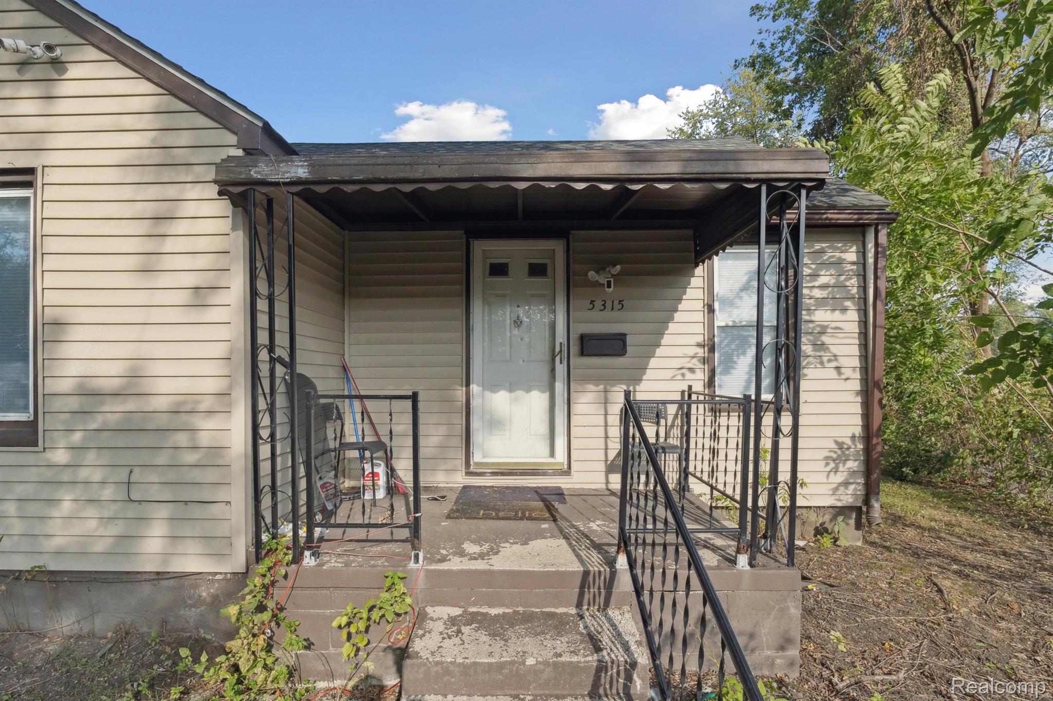 Dearborn Heights City, Michigan 48125, United States, 3 Bedrooms Bedrooms, ,1 BathroomBathrooms,Residential,Active,212964