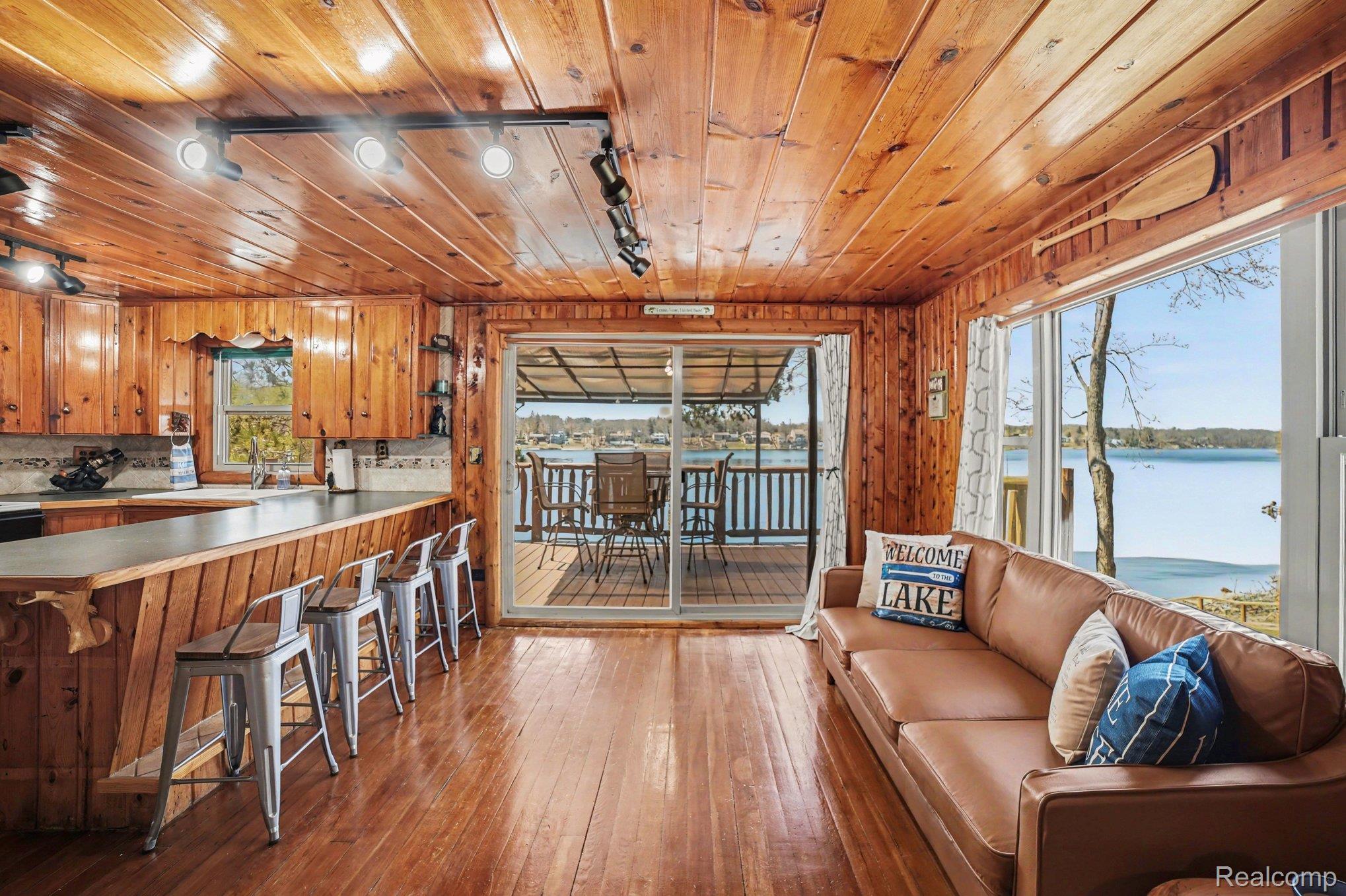 1360 Hillcrest Street