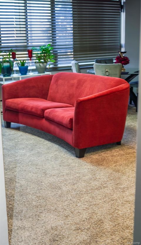 8900 E Jefferson Avenue 123 Detroit City MI 48214