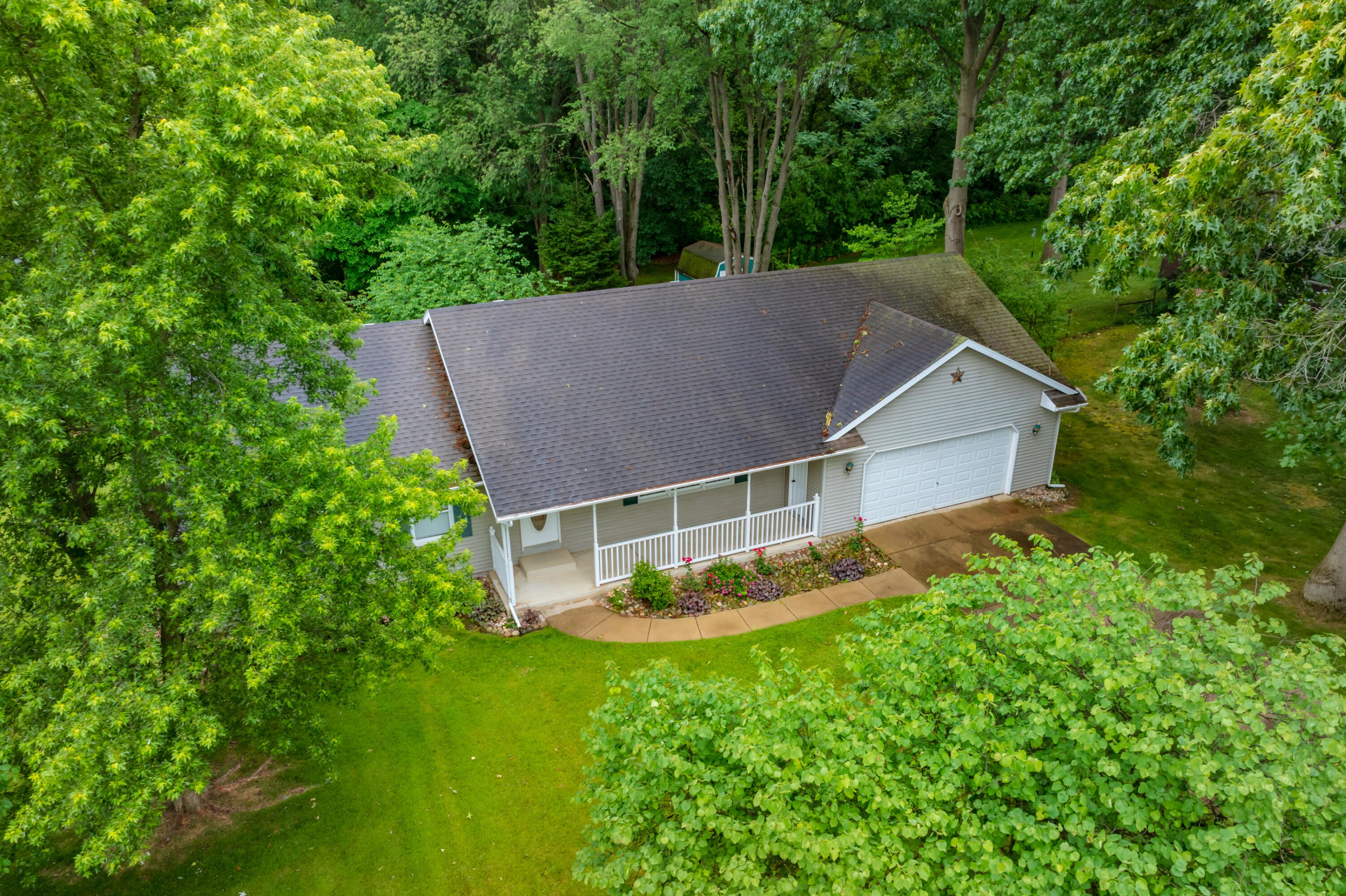 52135 Nancy Lane