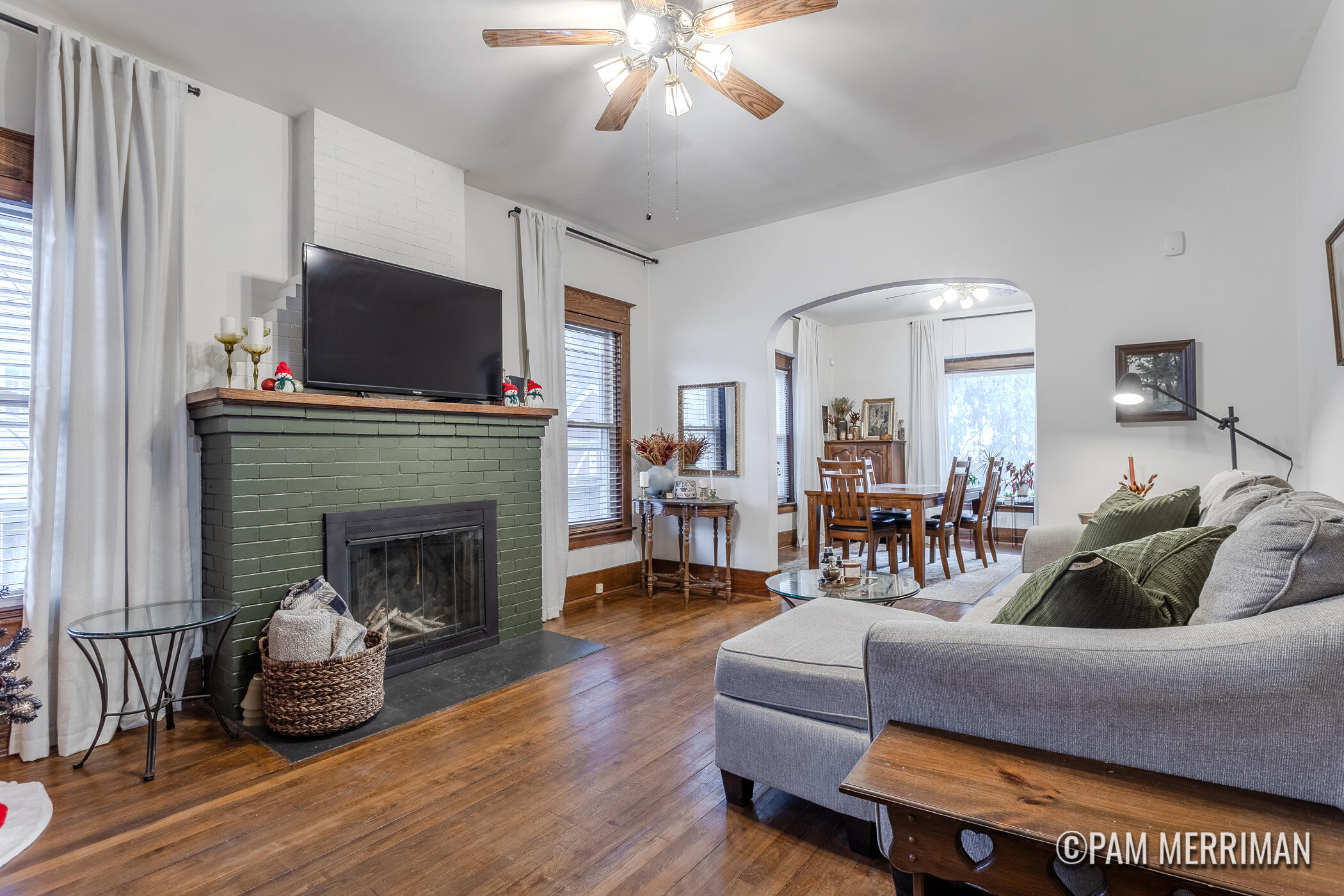 306 Valley Avenue NW