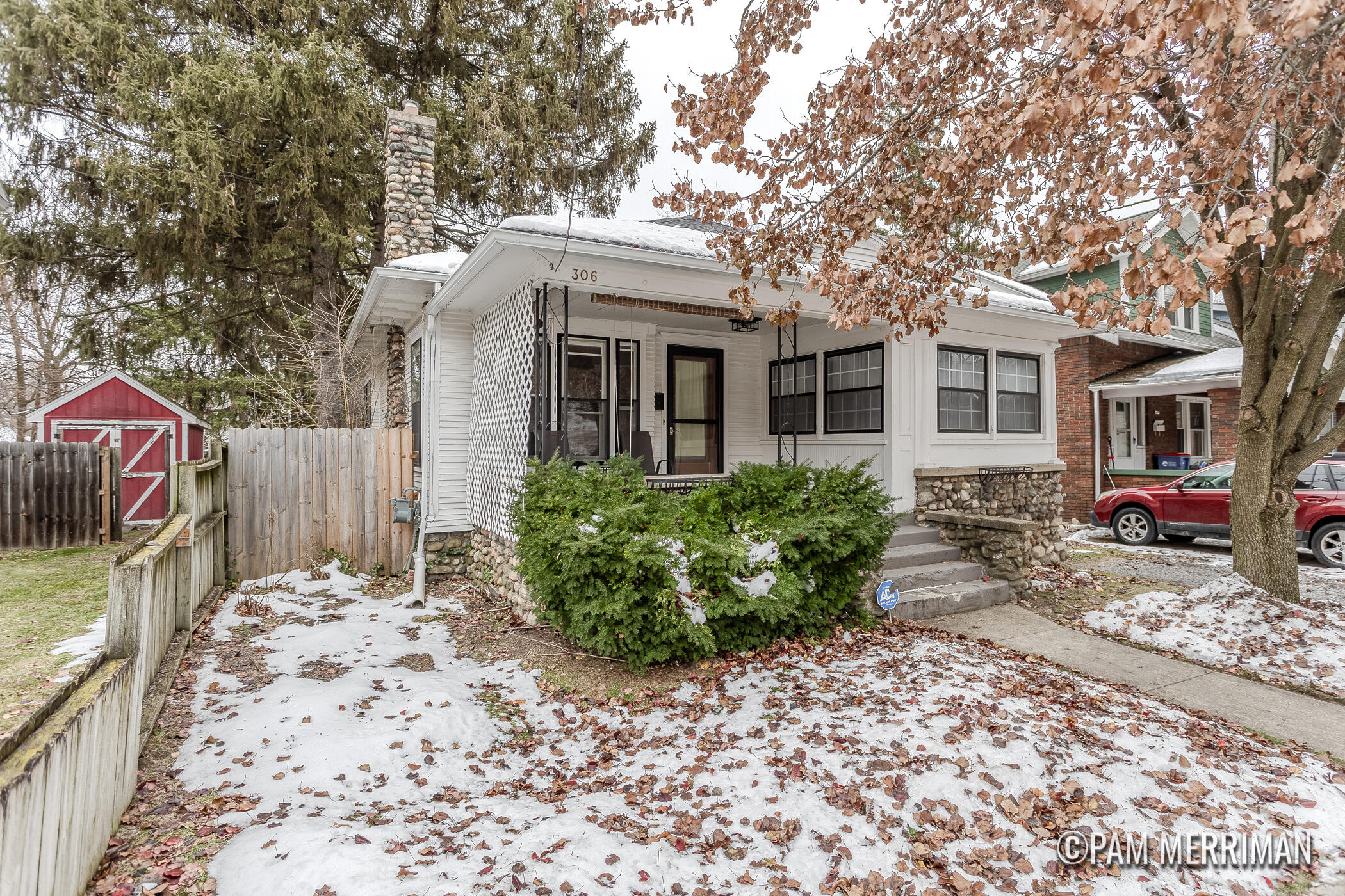 306 Valley Avenue NW