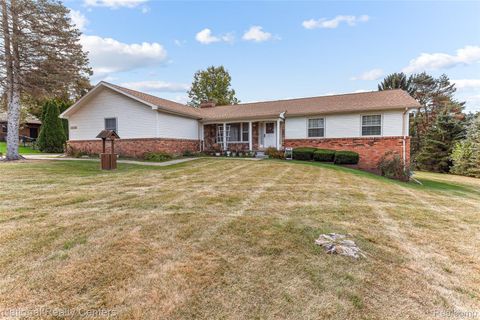 12518 Clover Lane Green Oak Township MI 48178