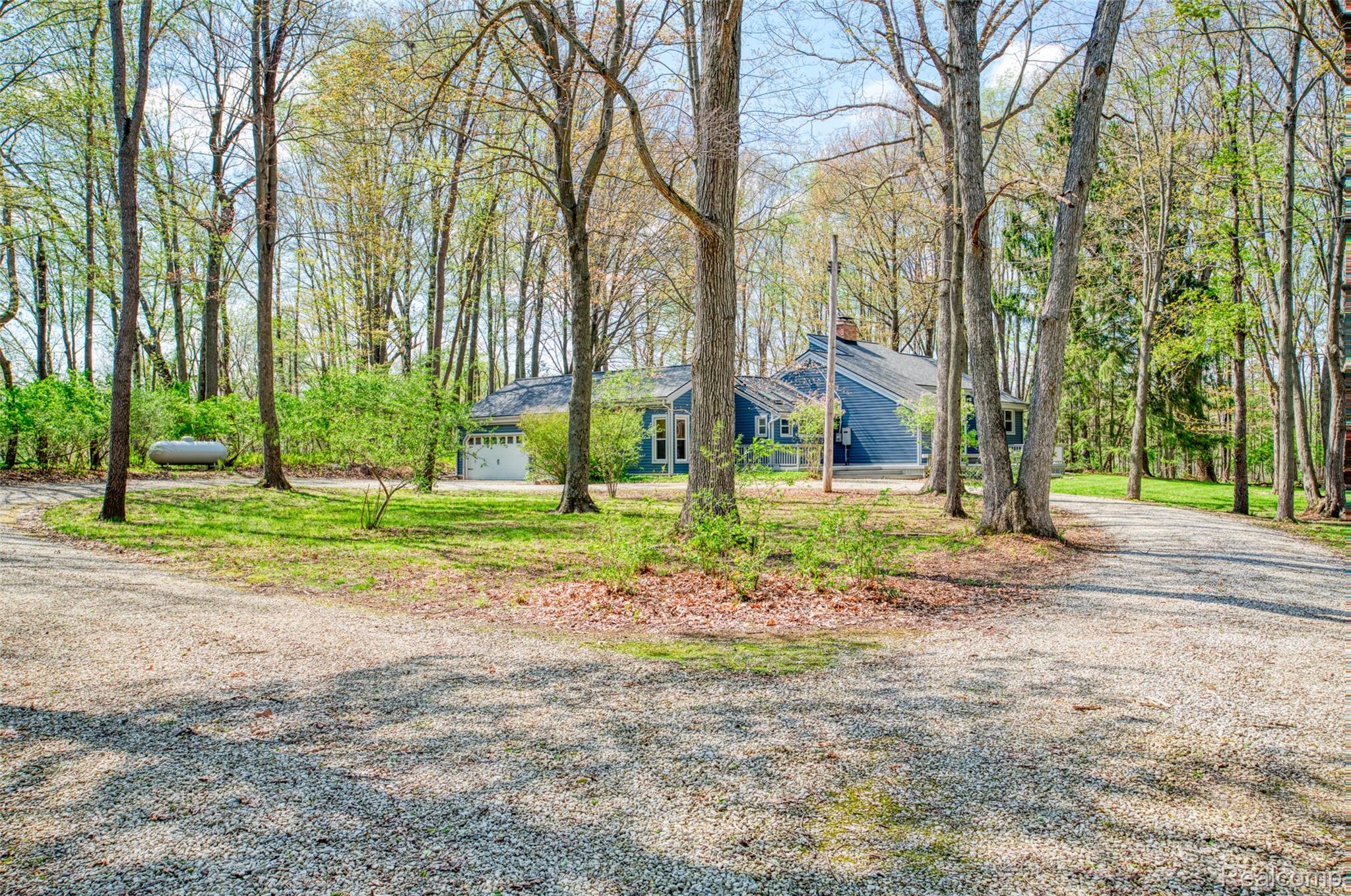 9800 Roberts Road