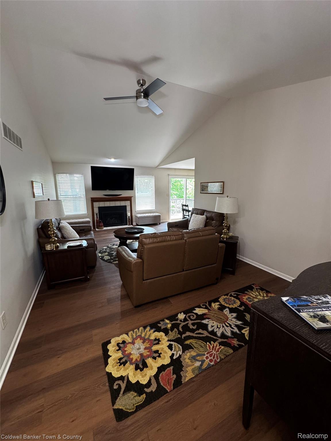 312 Redmaple Lane 30