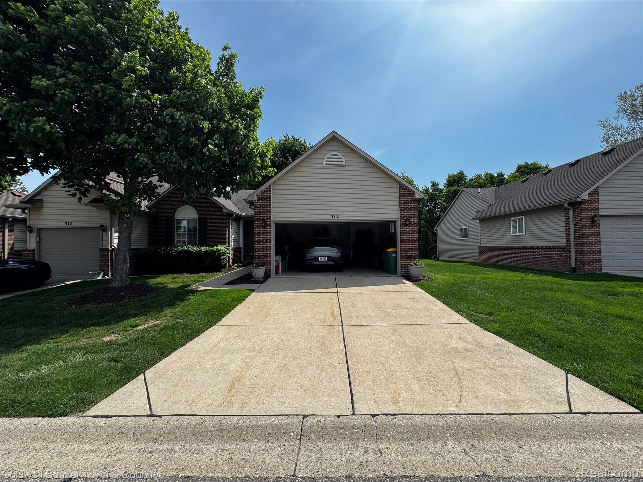 312 Redmaple Lane 30