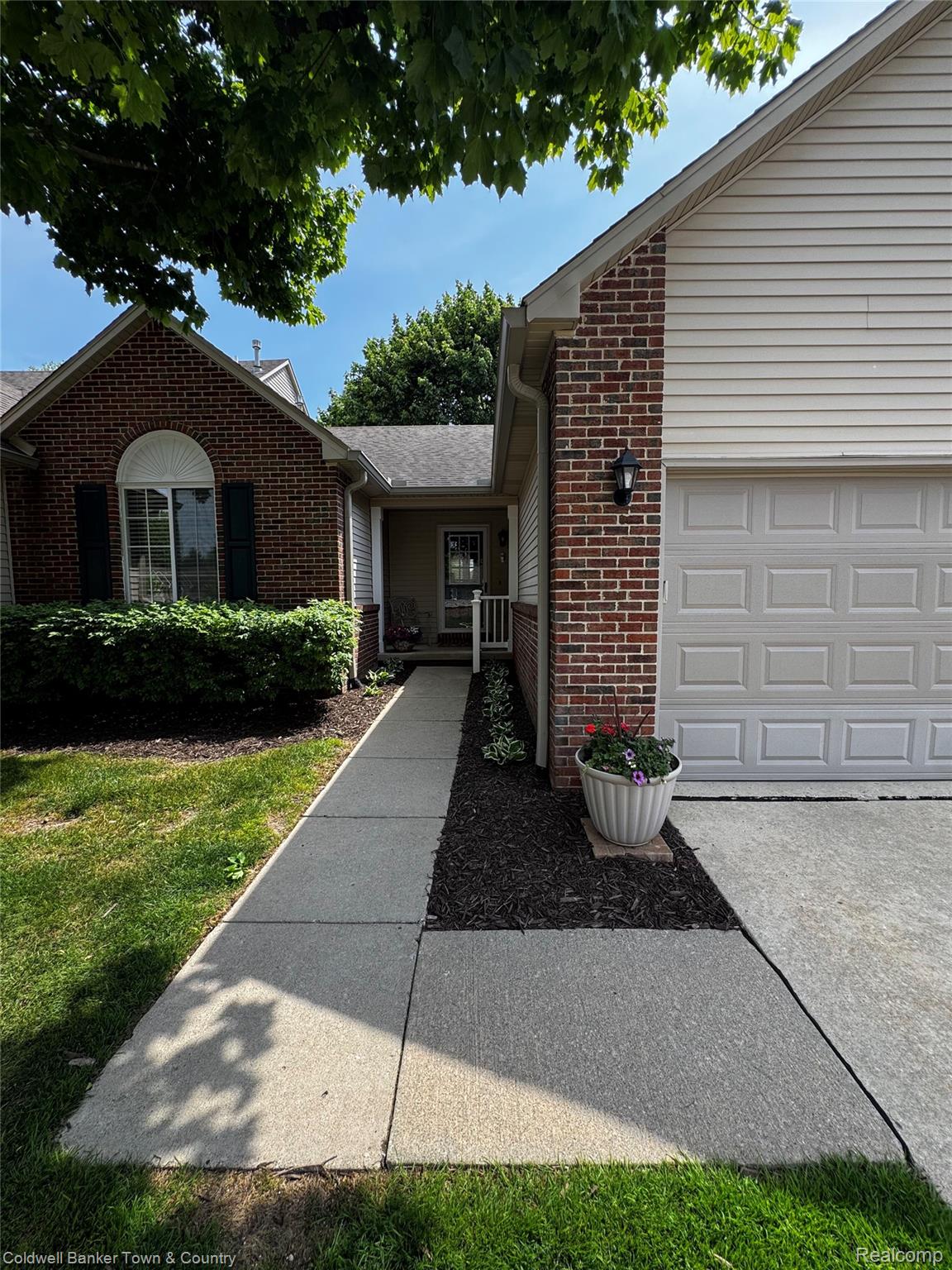 312 Redmaple Lane 30