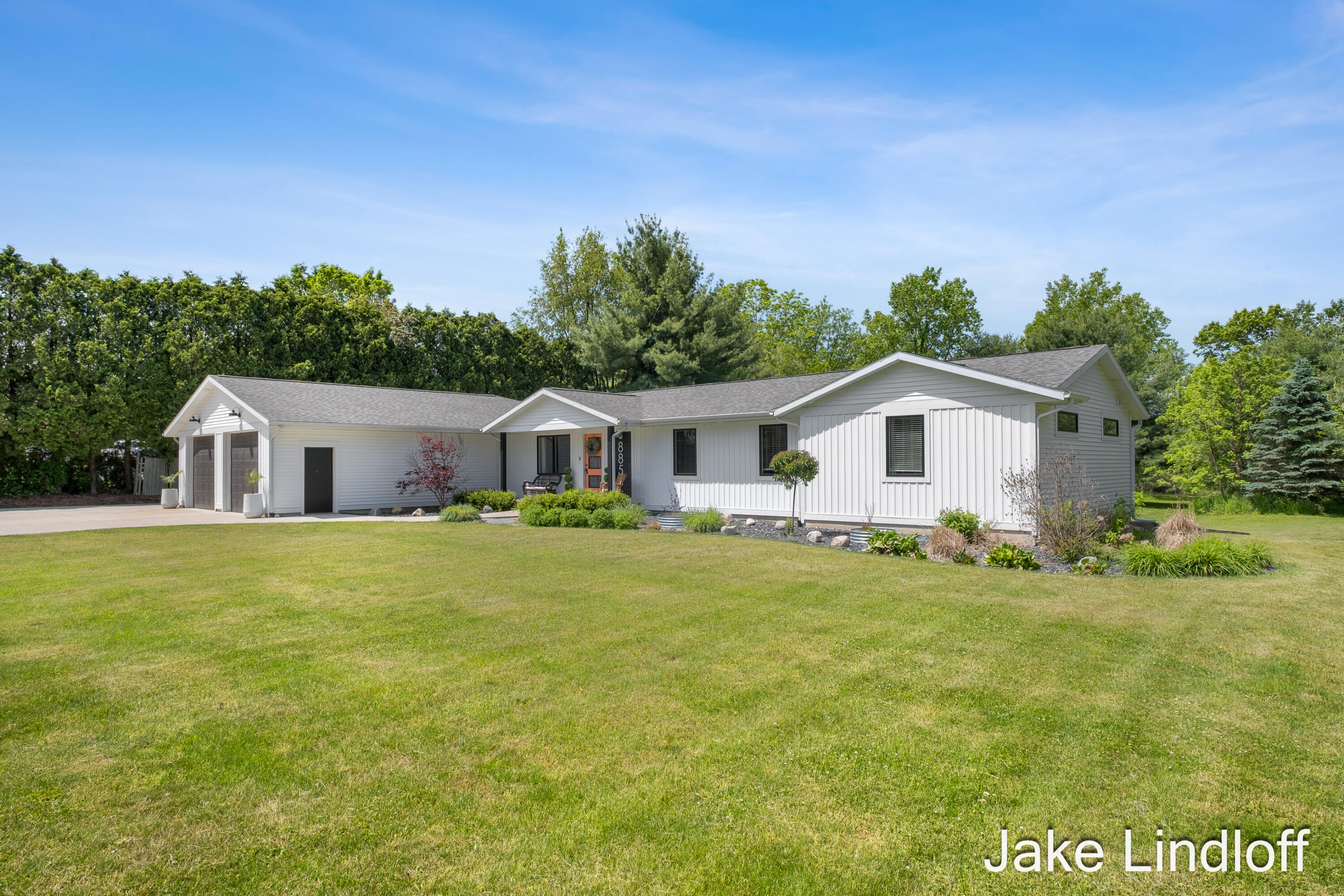 8855 Myers Lake Avenue NE