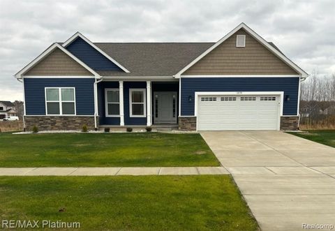 13198 WESTWINDS Drive Fenton Charter Township MI 48451