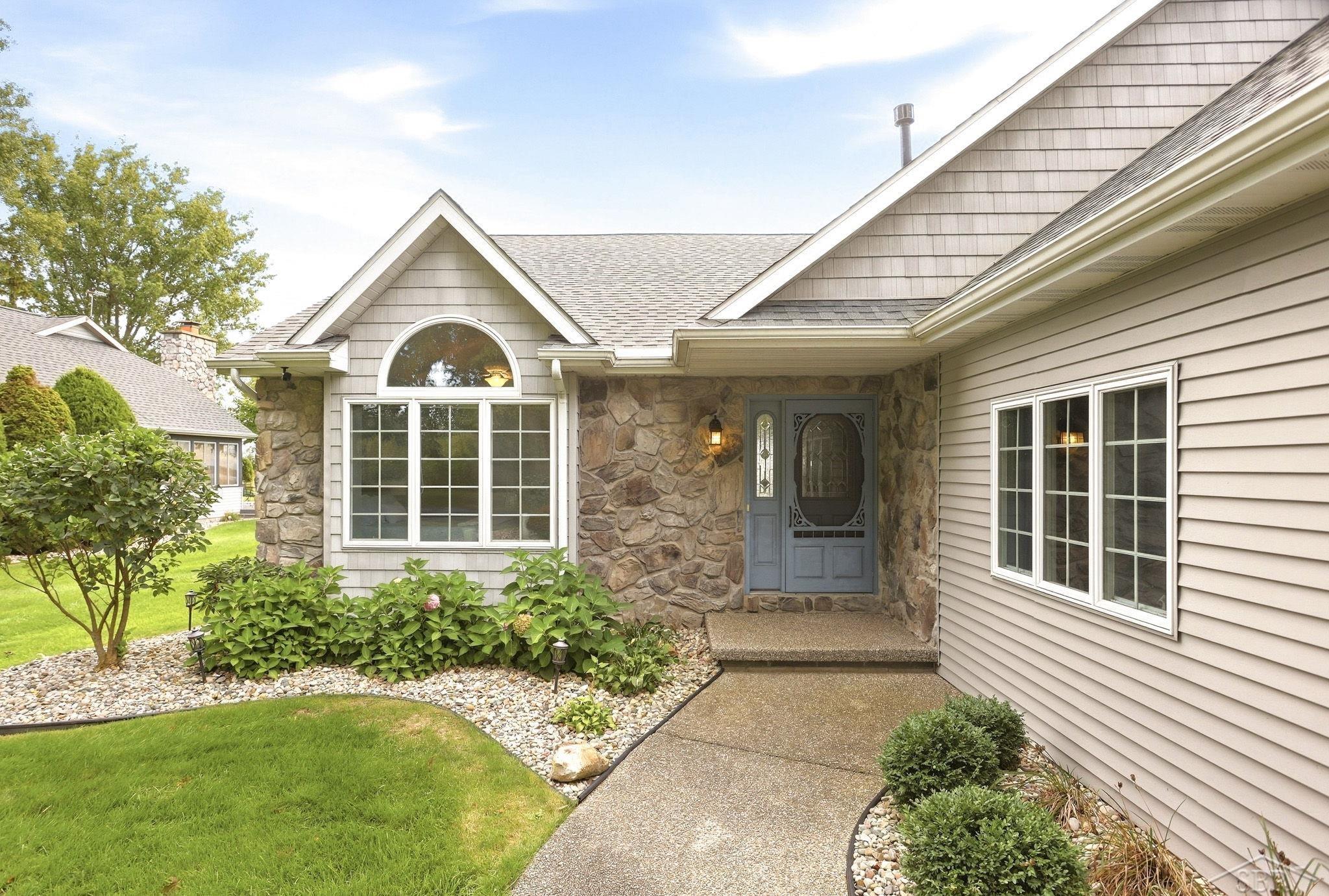 1100 Cove Court