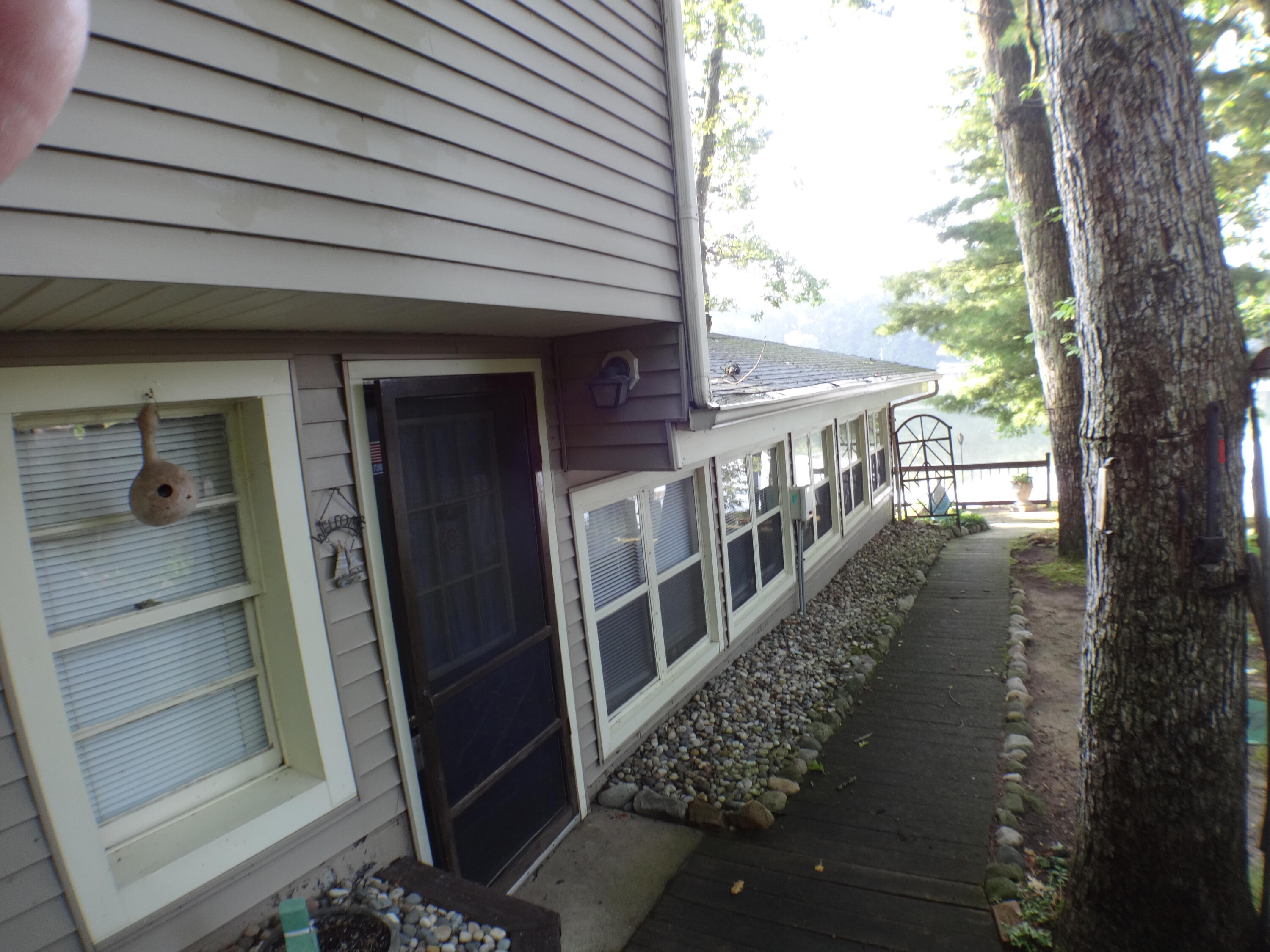 5701 Head Lake Road