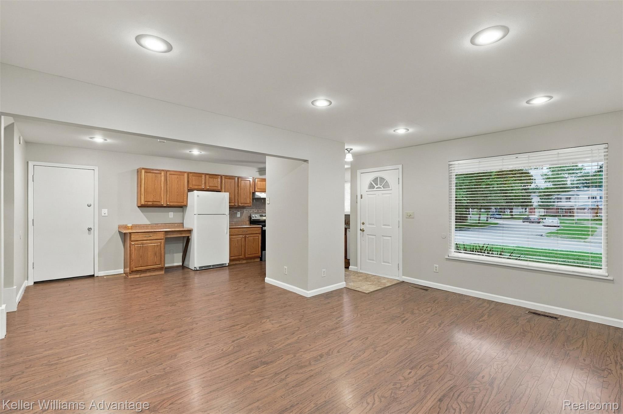 39694 Birchwood Drive