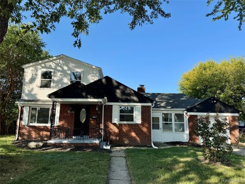 28435 Victor Street Roseville City MI 48066