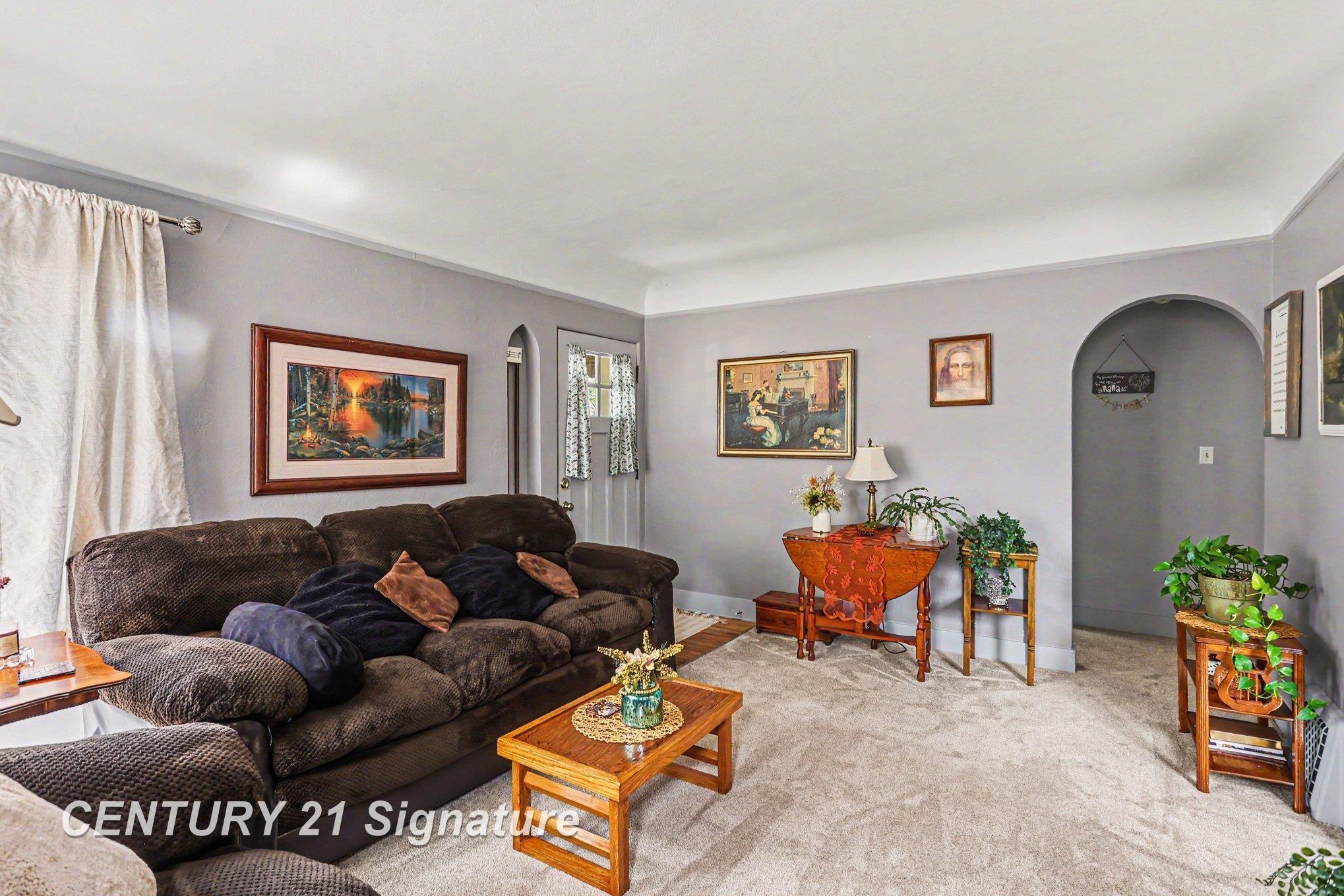705 W Jenny Street