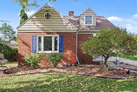 Photo of 1919 Handley Street, Saginaw City, MI 48602 (MLS # 61050224757)