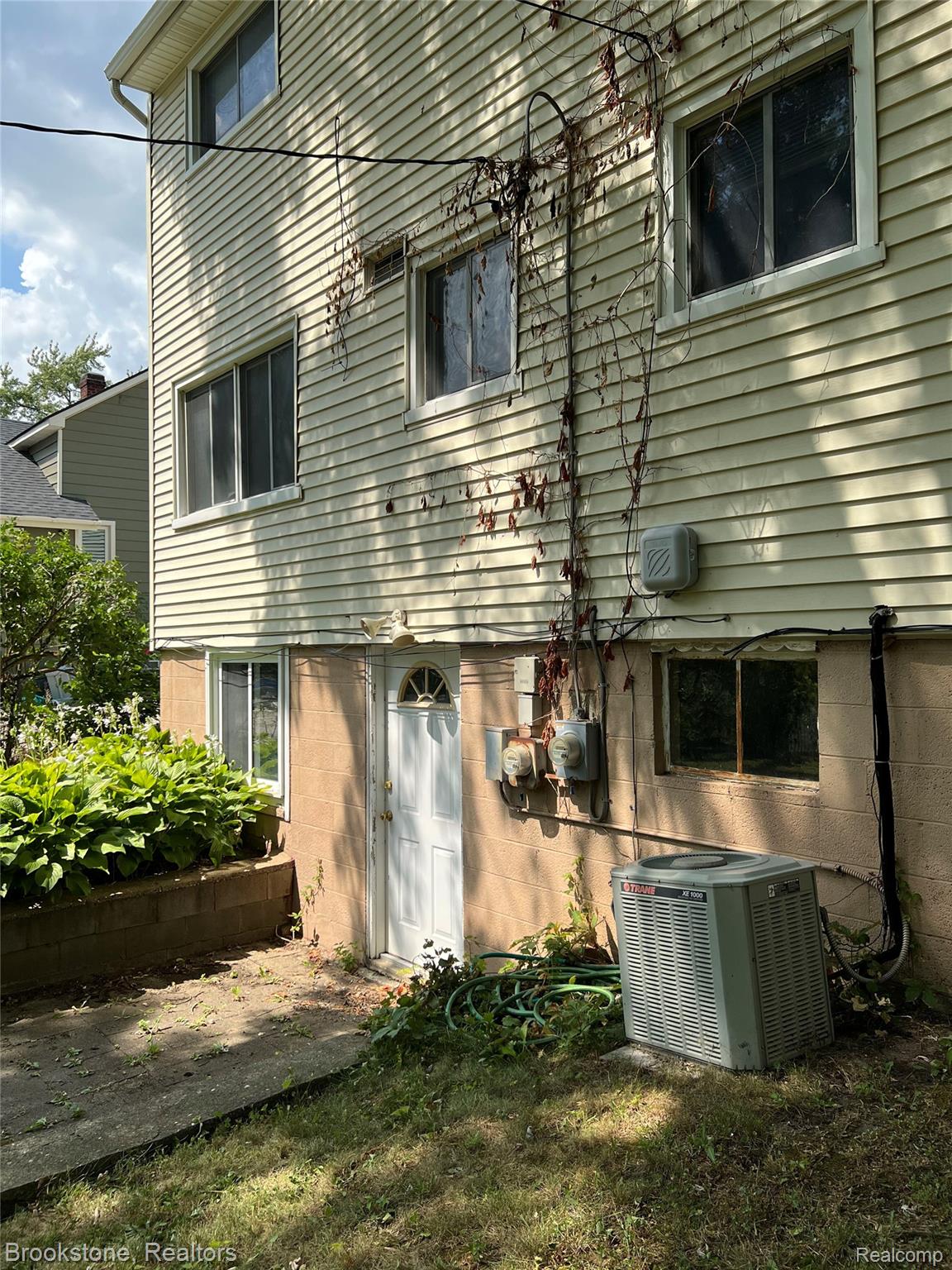 400 E Flint Street
