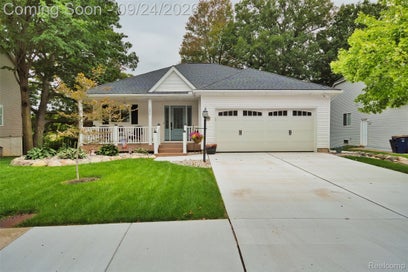 1355 Sherwood Forest Court Waterford Charter Township MI 48327