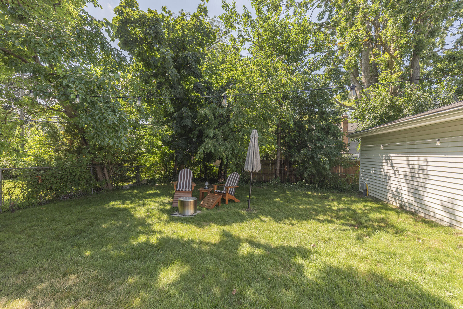 2041 Norfolk Avenue
