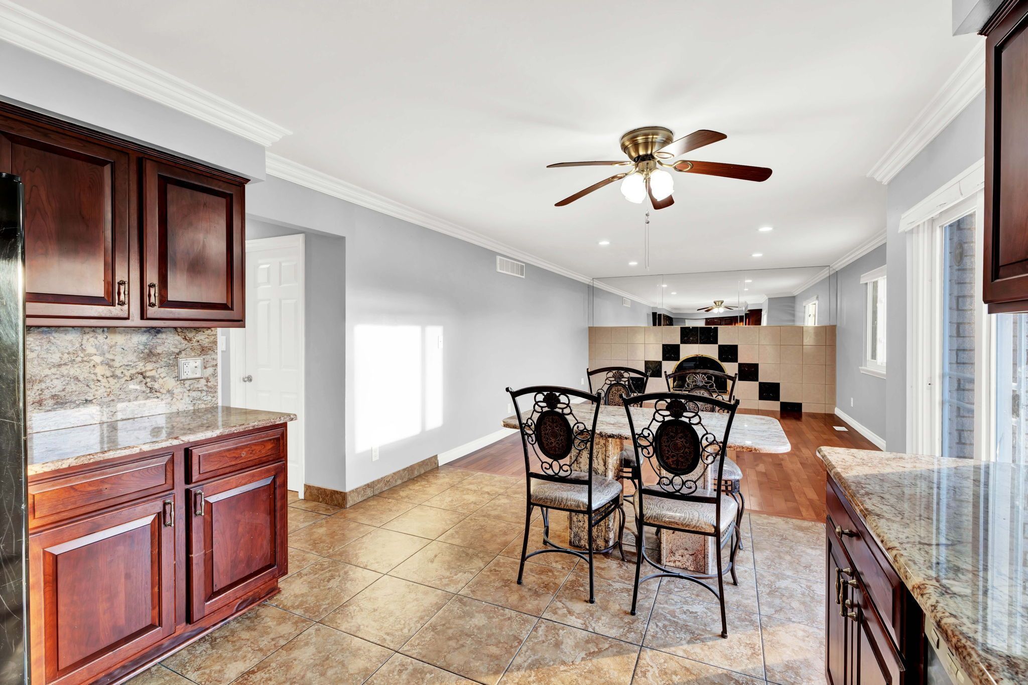 Sterling Heights City, Michigan 48310, United States, 4 Bedrooms Bedrooms, ,4 BathroomsBathrooms,Residential,Active,122338