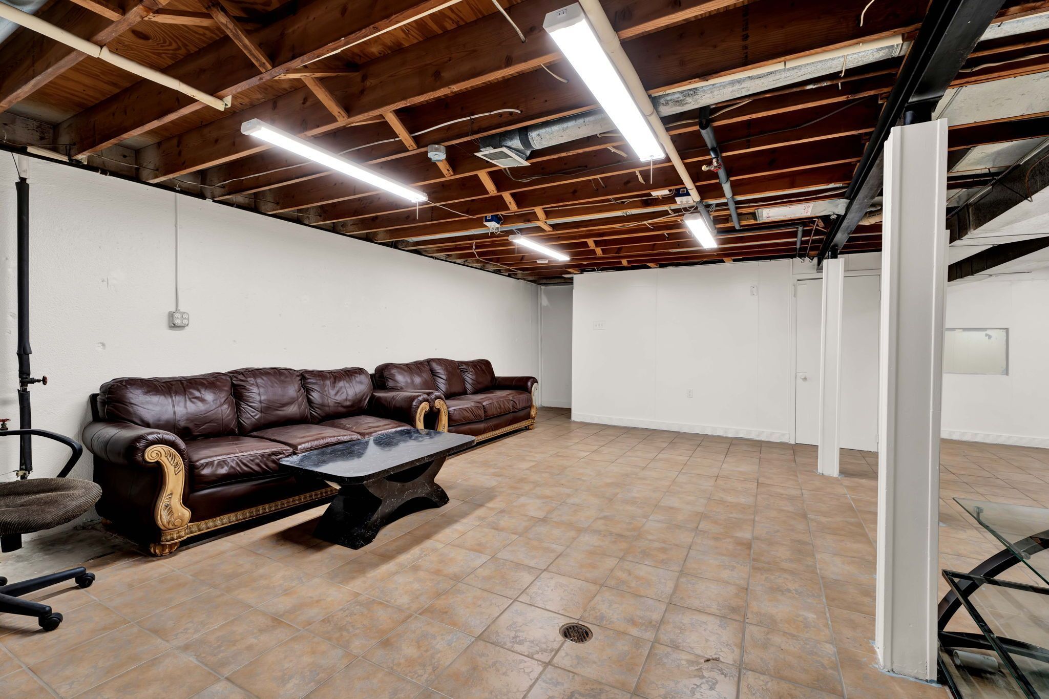 Sterling Heights City, Michigan 48310, United States, 4 Bedrooms Bedrooms, ,4 BathroomsBathrooms,Residential,Active,122338