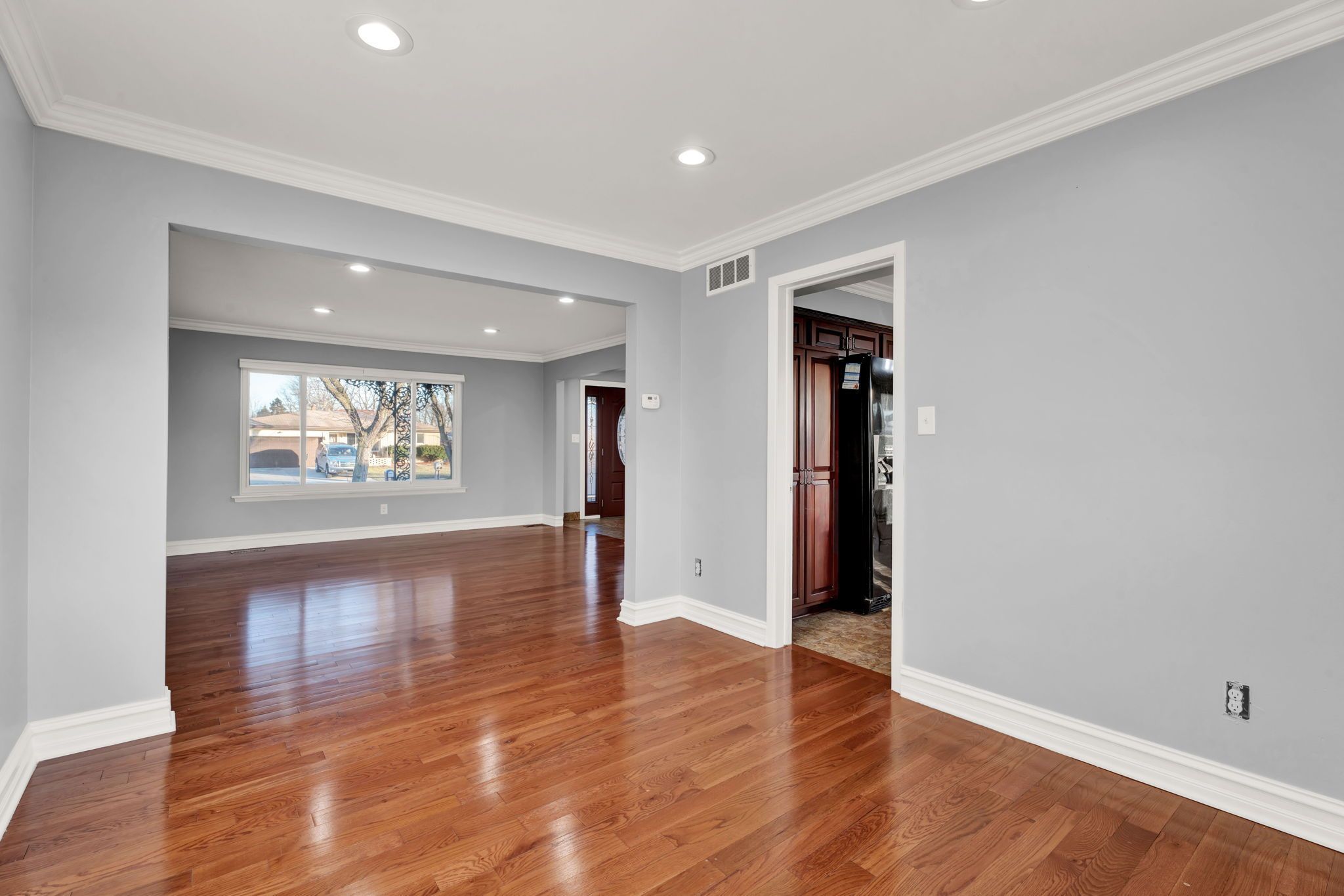 Sterling Heights City, Michigan 48310, United States, 4 Bedrooms Bedrooms, ,4 BathroomsBathrooms,Residential,Active,122338