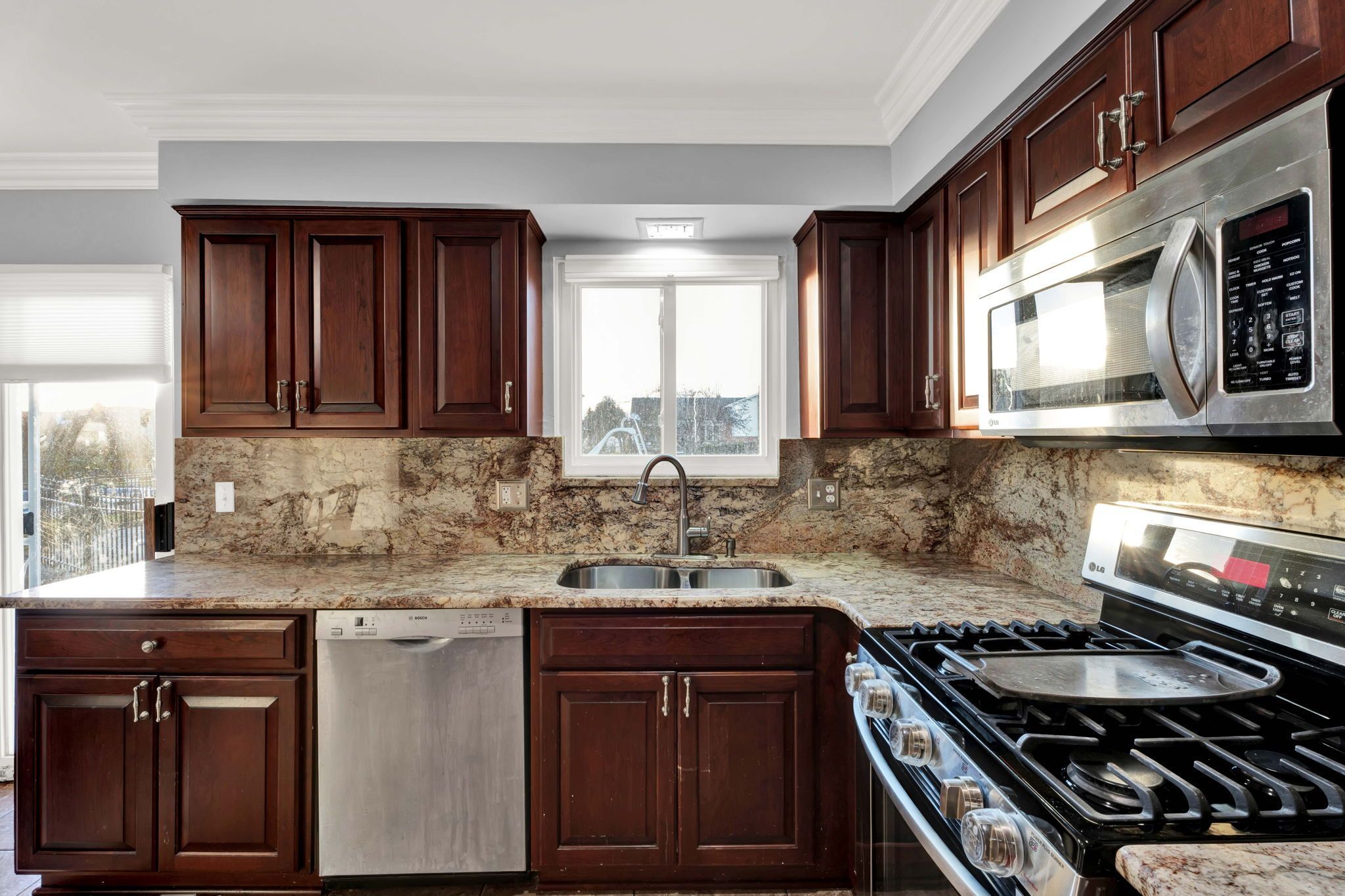 Sterling Heights City, Michigan 48310, United States, 4 Bedrooms Bedrooms, ,4 BathroomsBathrooms,Residential,Active,122338