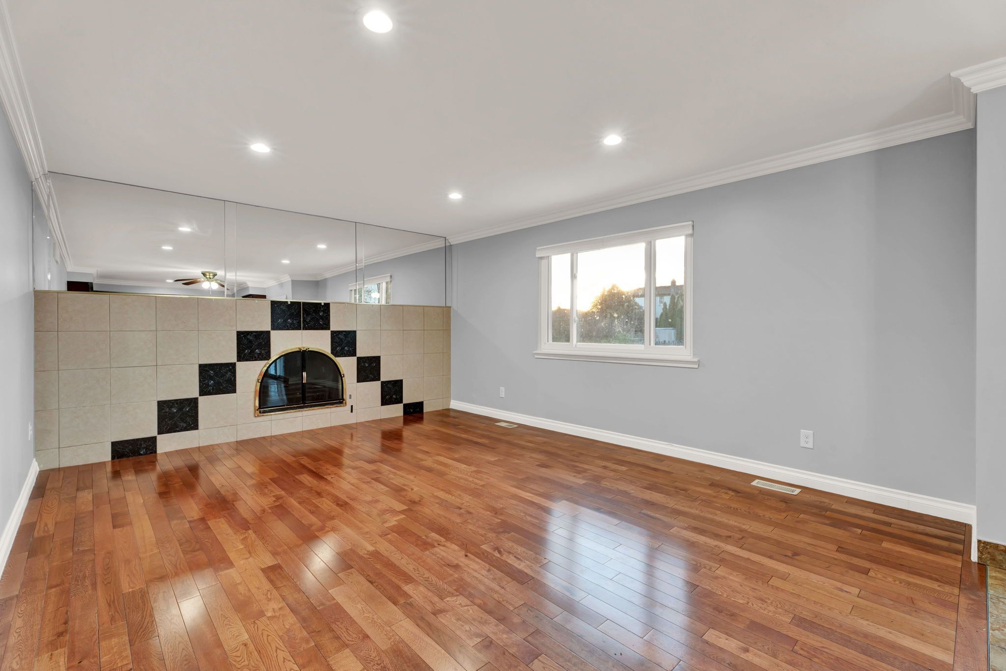 Sterling Heights City, Michigan 48310, United States, 4 Bedrooms Bedrooms, ,4 BathroomsBathrooms,Residential,Active,122338