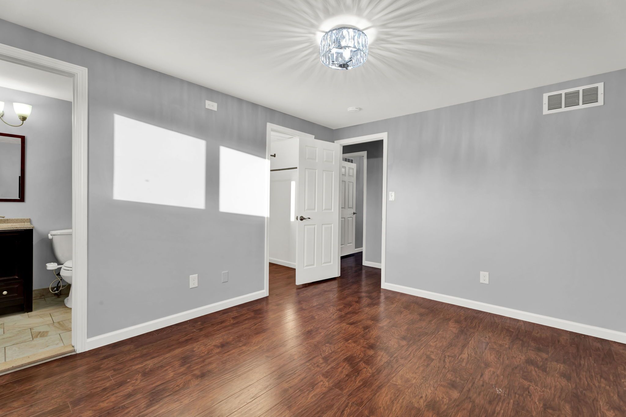 Sterling Heights City, Michigan 48310, United States, 4 Bedrooms Bedrooms, ,4 BathroomsBathrooms,Residential,Active,122338