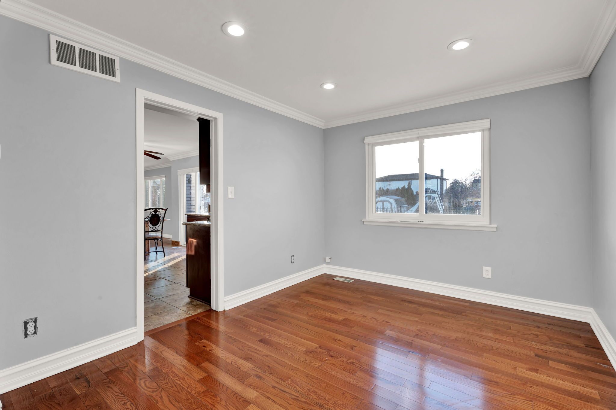 Sterling Heights City, Michigan 48310, United States, 4 Bedrooms Bedrooms, ,4 BathroomsBathrooms,Residential,Active,122338