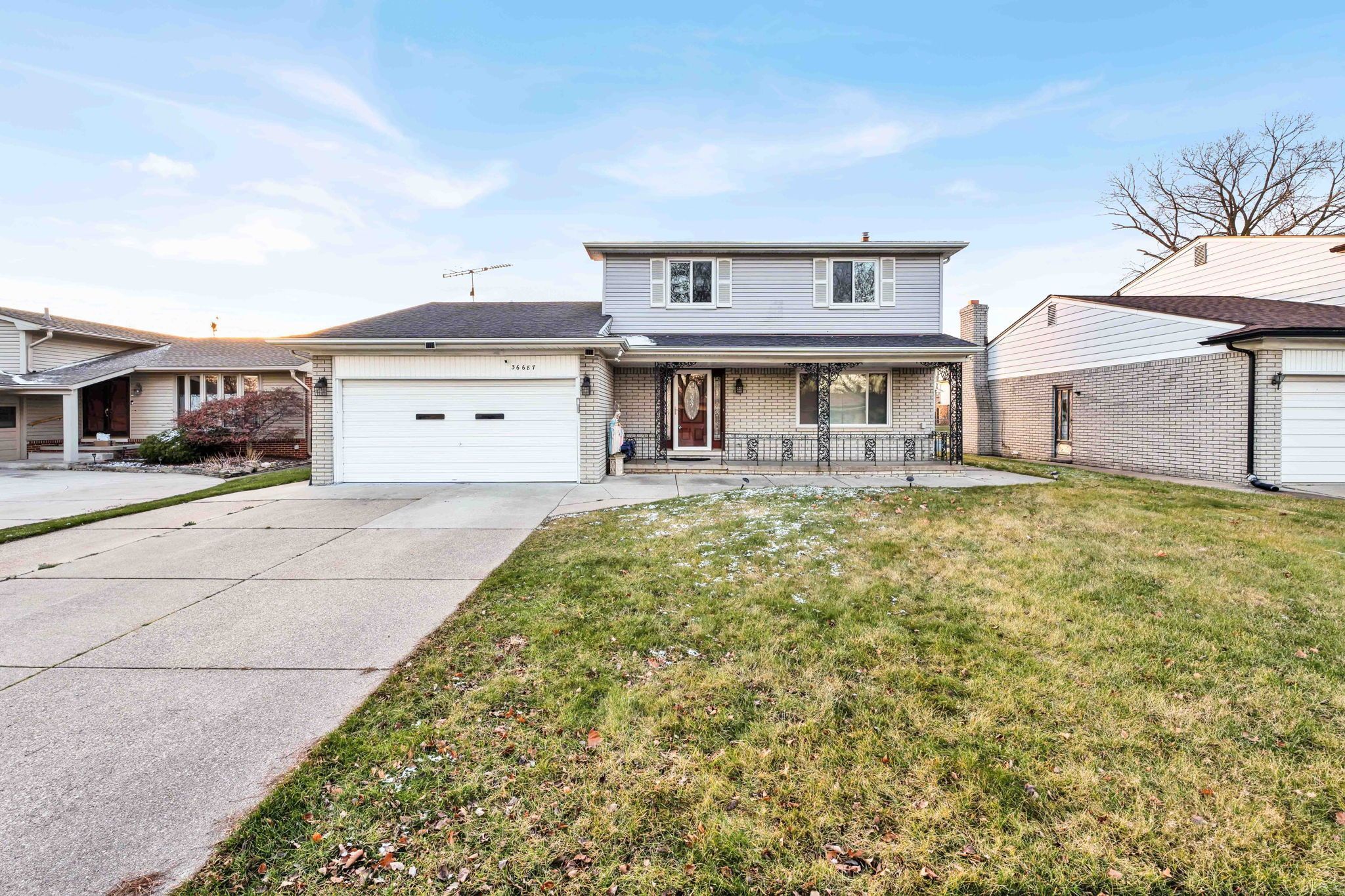 Sterling Heights City, Michigan 48310, United States, 4 Bedrooms Bedrooms, ,4 BathroomsBathrooms,Residential,Active,122338