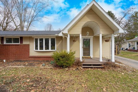 297 E Washington Street Almont Village MI 48003