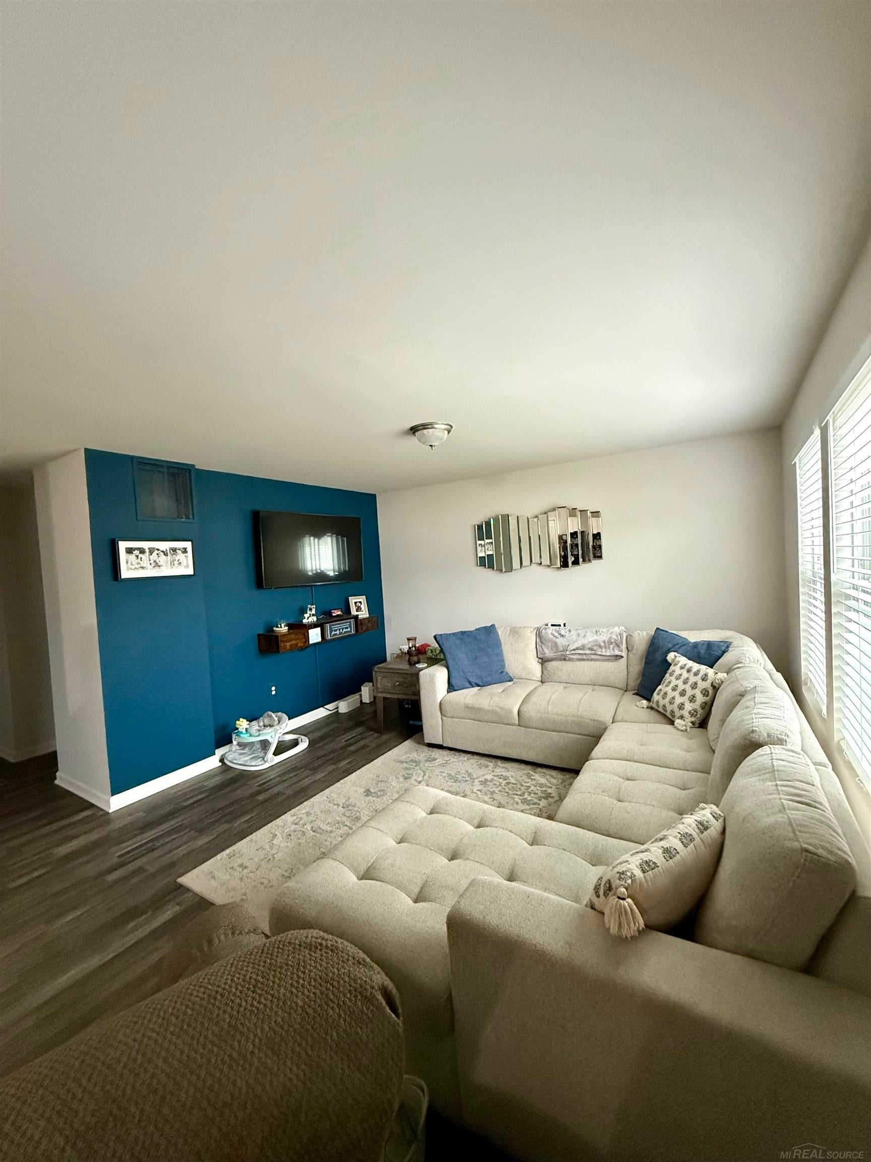 2247 HUNTER Lane