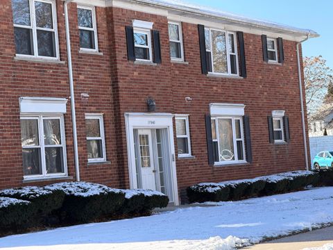 17540 N Mack Avenue 10 Grosse Pointe City MI 48230